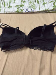 Hulmaker Lace Detail Bra