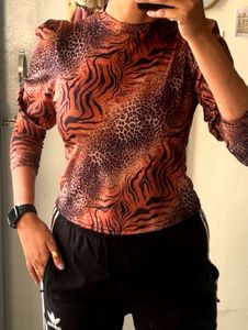 Shein Brand Tiger Print Crop Top With Puff Sleeves