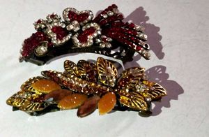 2 Hair Clip ..