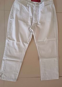 Off-White Cropped Pants