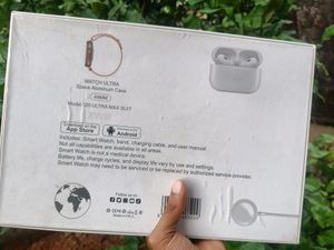 Smartwatch With Earphone And Lot Of Straps