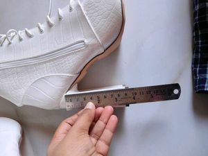 SHEIN Pointed Toe Chunky High Heel Lace Up Boots
