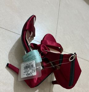 Sexy Chert Red Point Heels