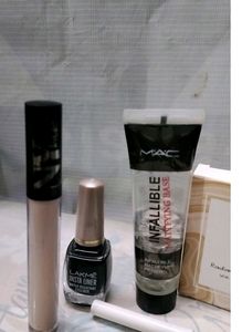 Skincare Kit With 🎁