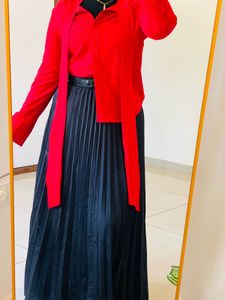 Elegant red top