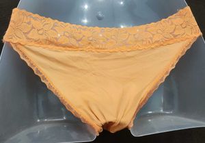 Peach Lace Thong Panty 🖤