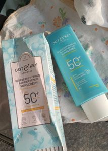 Dot &amp; Key Sunscreen