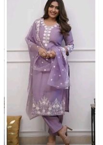 Elegant Lavender Kurta Set with Dupatta