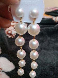 pearl sahi dot earing.