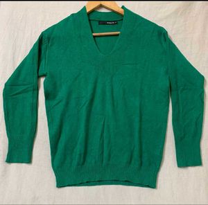 Unisex Green V-Neck Knit Sweater