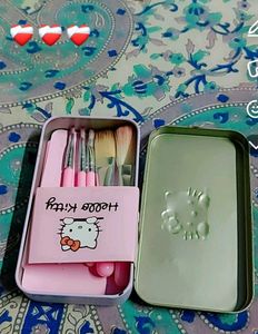 Hello Kitty Mini Makeup Brush Set with Tin Case