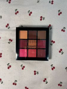 Swiss Beauty Ultimate Shadow Palette