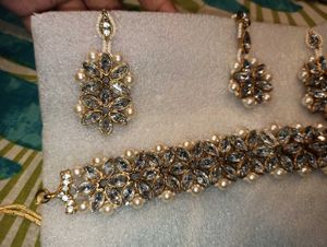 Elegant Pearl &amp; Crystal Jewelry Set