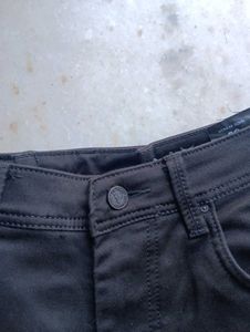 Black Denim Jeans For Both Men And Women