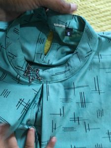 Top With Free Hands