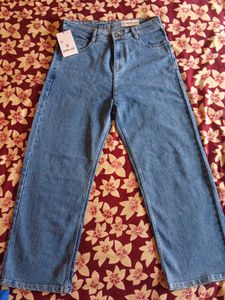 Women Flared High' Rise Blue Jeans
