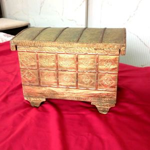 Antique Jewellery Sandook With Wheels