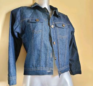 BOGO🎁Buy One Get 1 Free🎁Size Small Denim Jacket