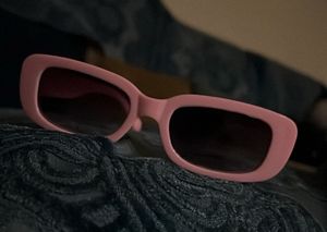 🌸Trendy Pink Retro Sunglasses 🌸