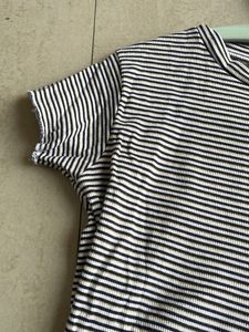 H&amp;M Black and white Crop strip top