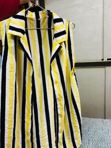 Striped Sleeveless Blouse