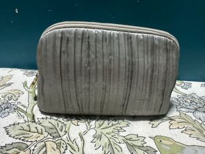 2 Og BVLGARI perfume Pouch