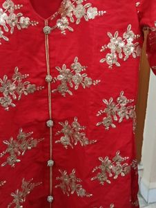 Red &amp; Gold Embellished Kurta