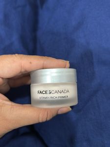 Faces Canada Face Primer