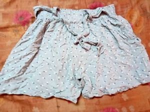 Floral Print Tie-Waist Shorts