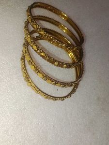 Golden Bangles (Set of 4)
