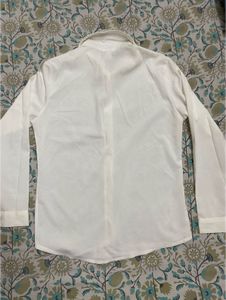 BASIC WHITE SHIRT