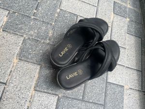 LAVIE Black Criss-Cross Sandals - Size 39