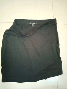 black pencil skirt
