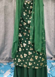 Green &amp; Gold Printed Kurta Set