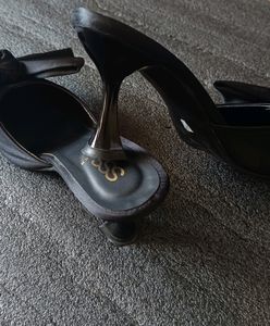Black Bow Heel
