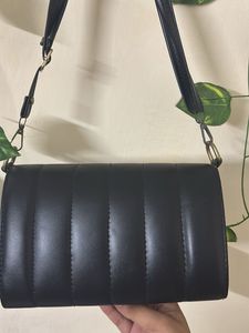 Chic Black Crossbody Bag