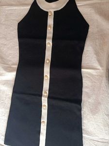 Chic Black &amp; White Pearl Button Top