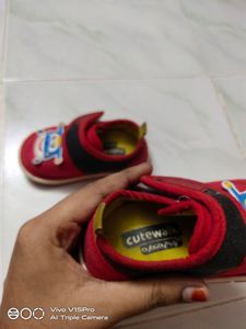 Babyhug shoes
