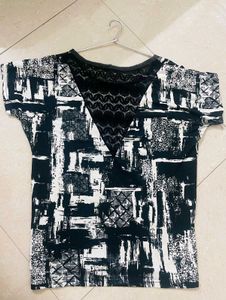 Abstract Black and White T-shirt
