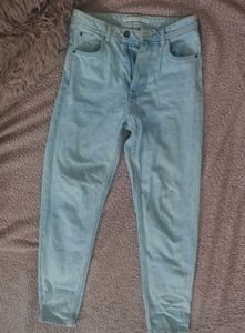 ZARA mom fit Light Wash Denim Jeans