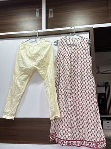 Floral Print Sleeveless Kurta