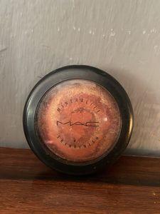 Combo Of Urban Decay Blush &amp; MAC Highlight