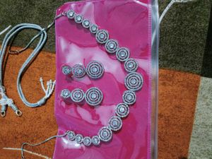 Elegant Crystal Necklace &amp; Earring Set