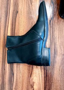 Pure Leather Grain Chelsea Zipper Boots For Men