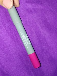 Matt Show Off Lip Crayon