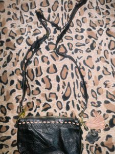 Black Crossbody Bag can put cash &amp; card phone ca