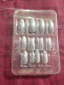Sparkly Silver Press-On Nails