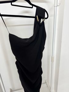 Women/Girl Black One-Shoulder Dress