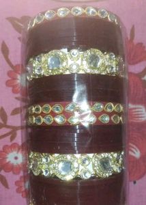 maroon Chuda For Women