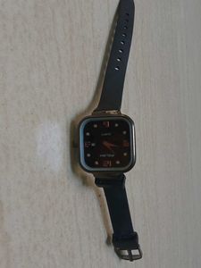 Trendy Black Square Dial Watch – Like New 🖤